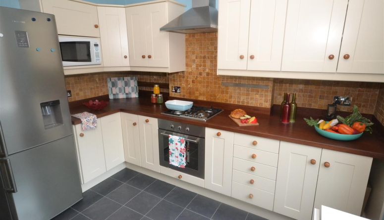 Flat Pinhoe Road in Exeter
