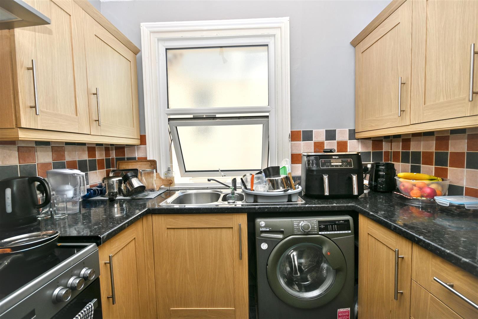 Flat Upperton Gardens in Eastbourne