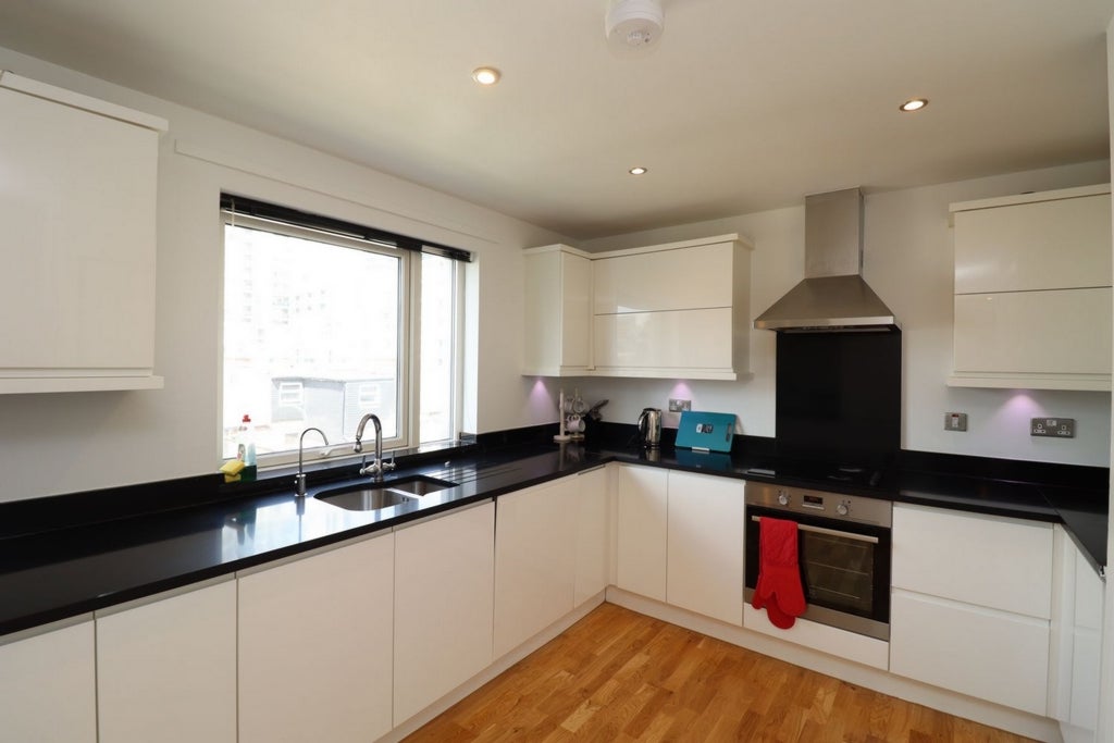 Room Globe Road in Greater London