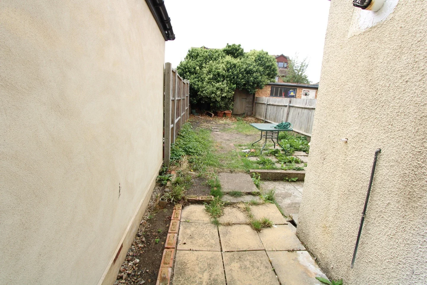 House Marian Road in Greater London