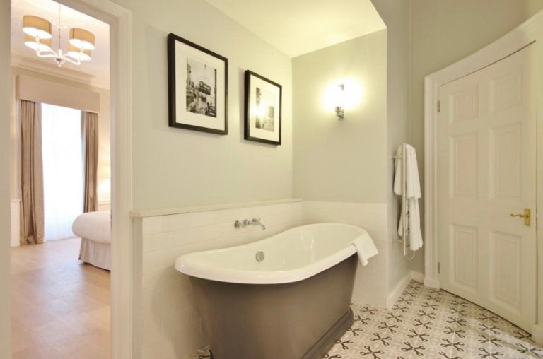 Flat Hertford Street in City of Westminster