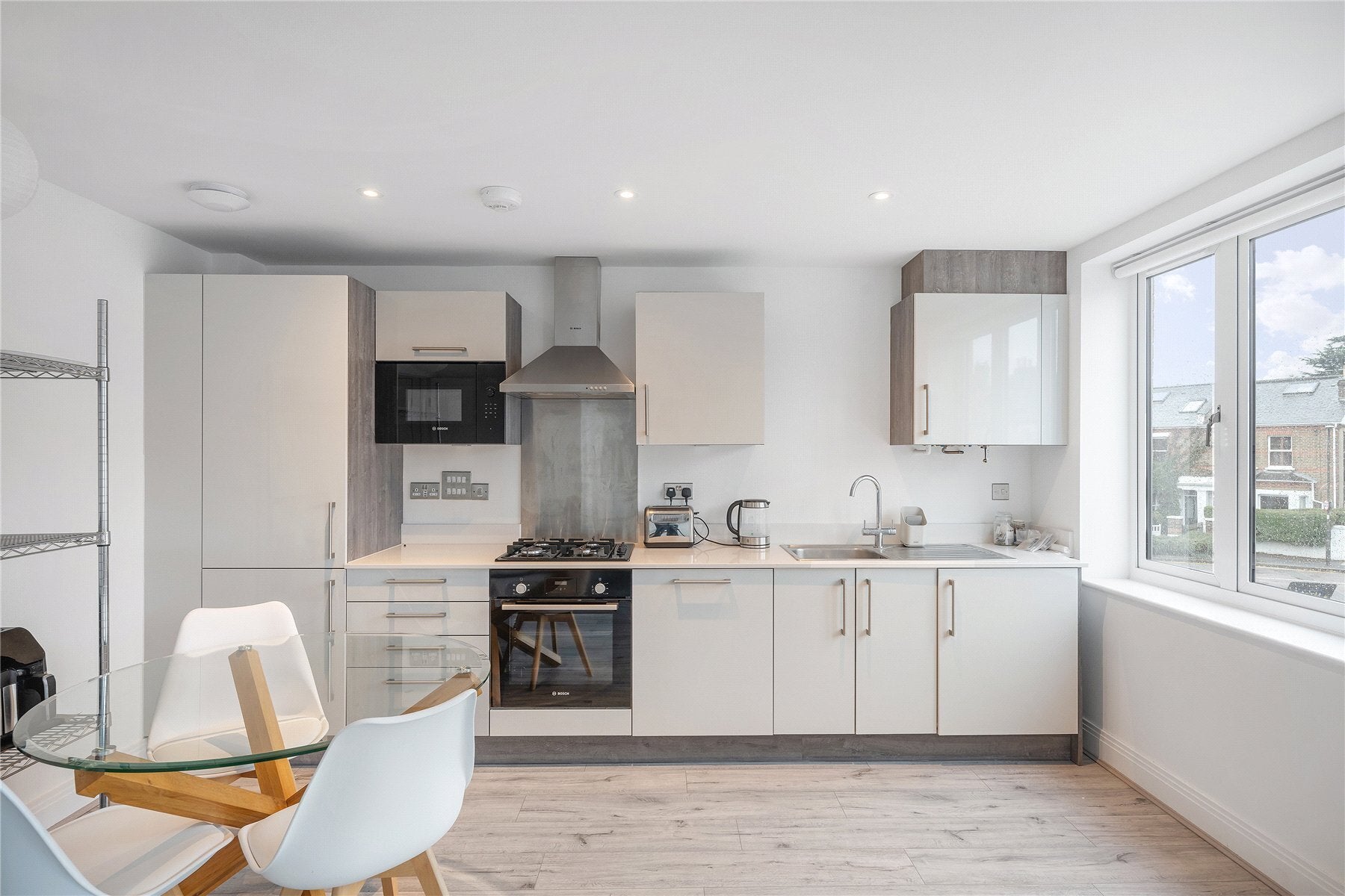 Flat Hartfield Road in Greater London