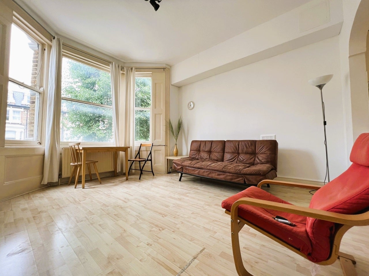 Flat Elgin Avenue in City of Westminster