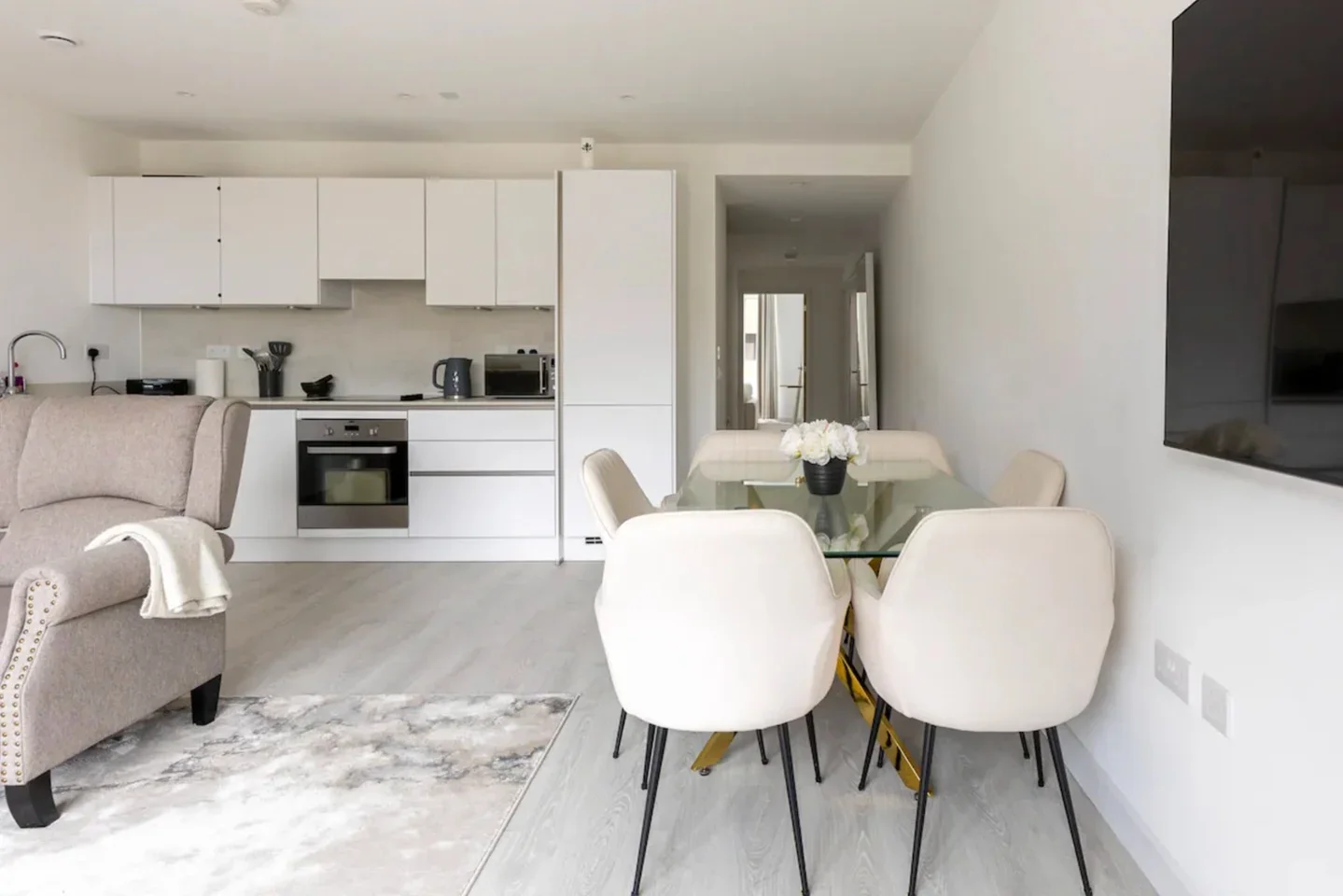 Flat Prince Regent Road in Greater London