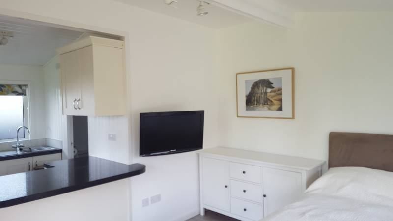 Room Hills Lane in Cookham Dean