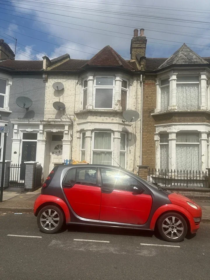 Flat Grosvenor Road in Greater London