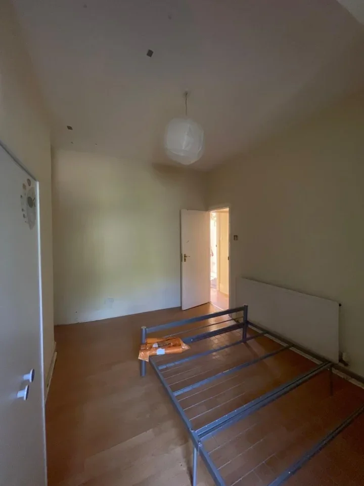 Flat Grosvenor Road in Greater London