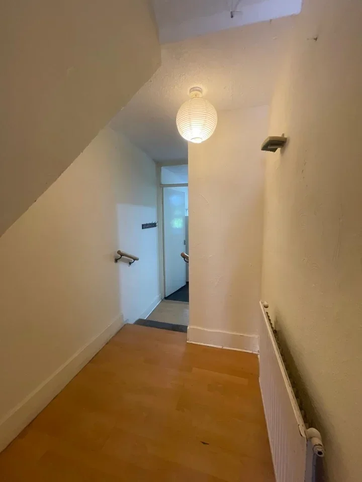 Flat Grosvenor Road in Greater London