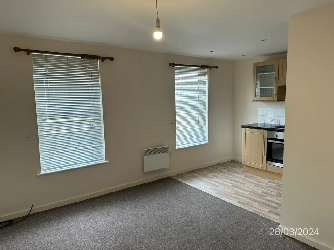 Flat Riverdale Court in East Suffolk