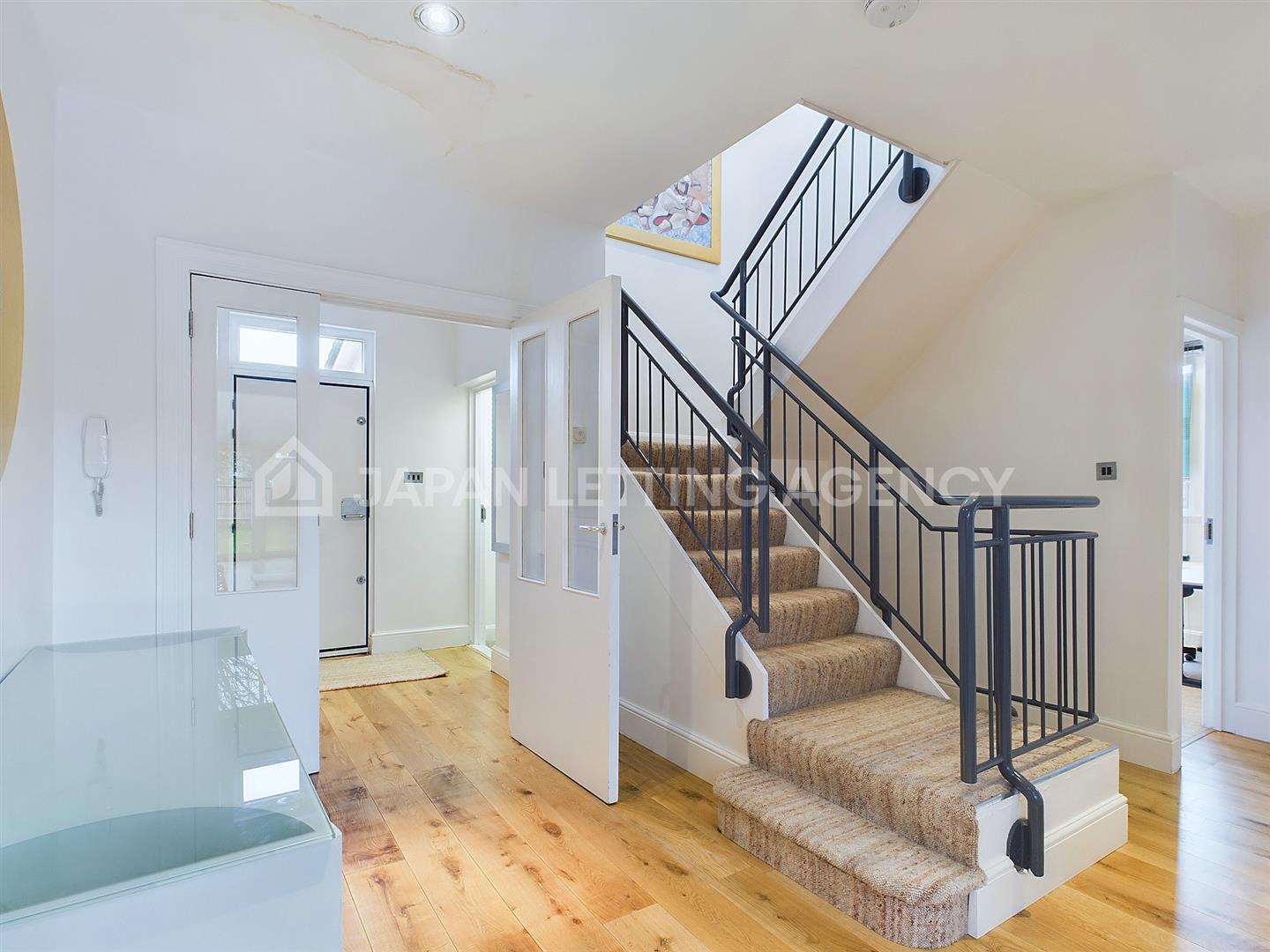 House Western Gardens in Greater London