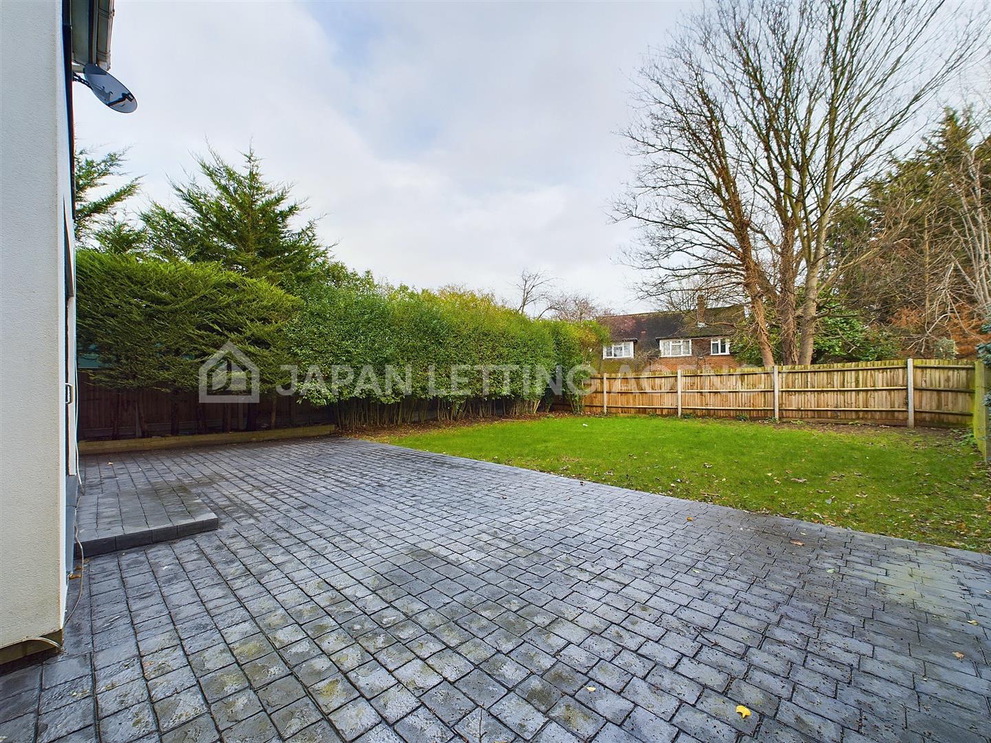 House Western Gardens in Greater London