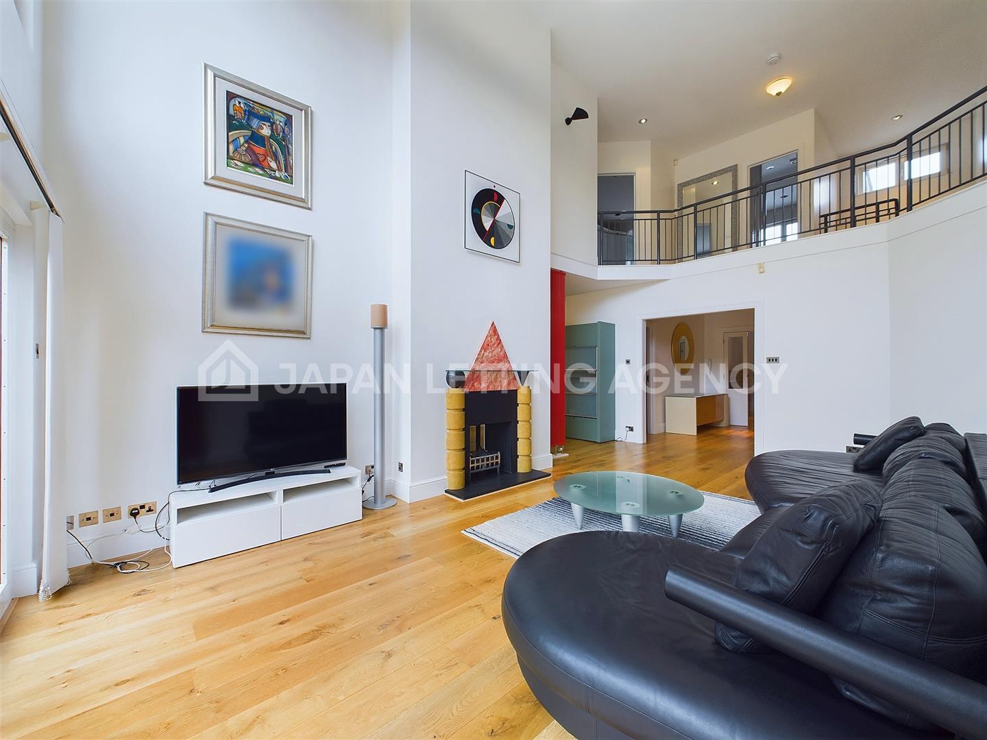 House Western Gardens in Greater London
