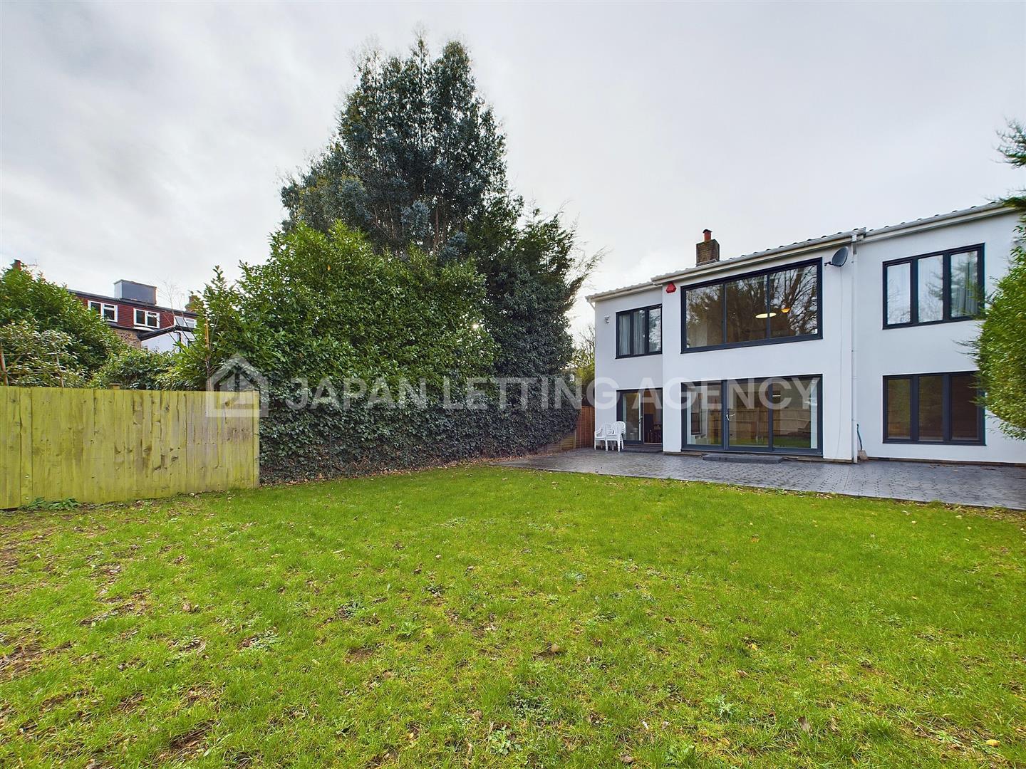 House Western Gardens in Greater London