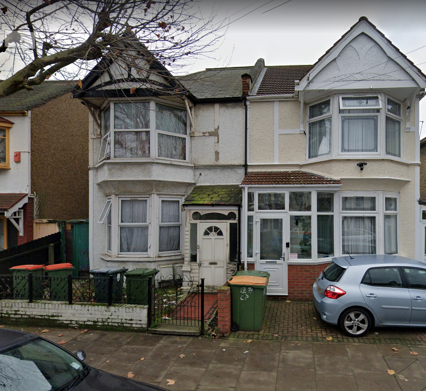 Flat Central Park Road in Greater London
