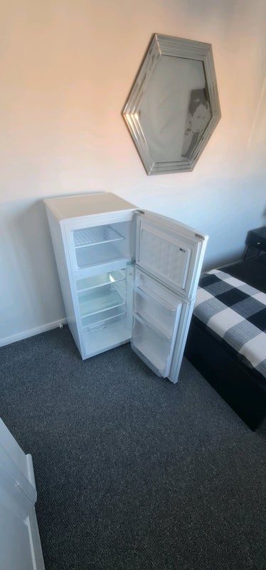 Room Cornfield Close in Bristol