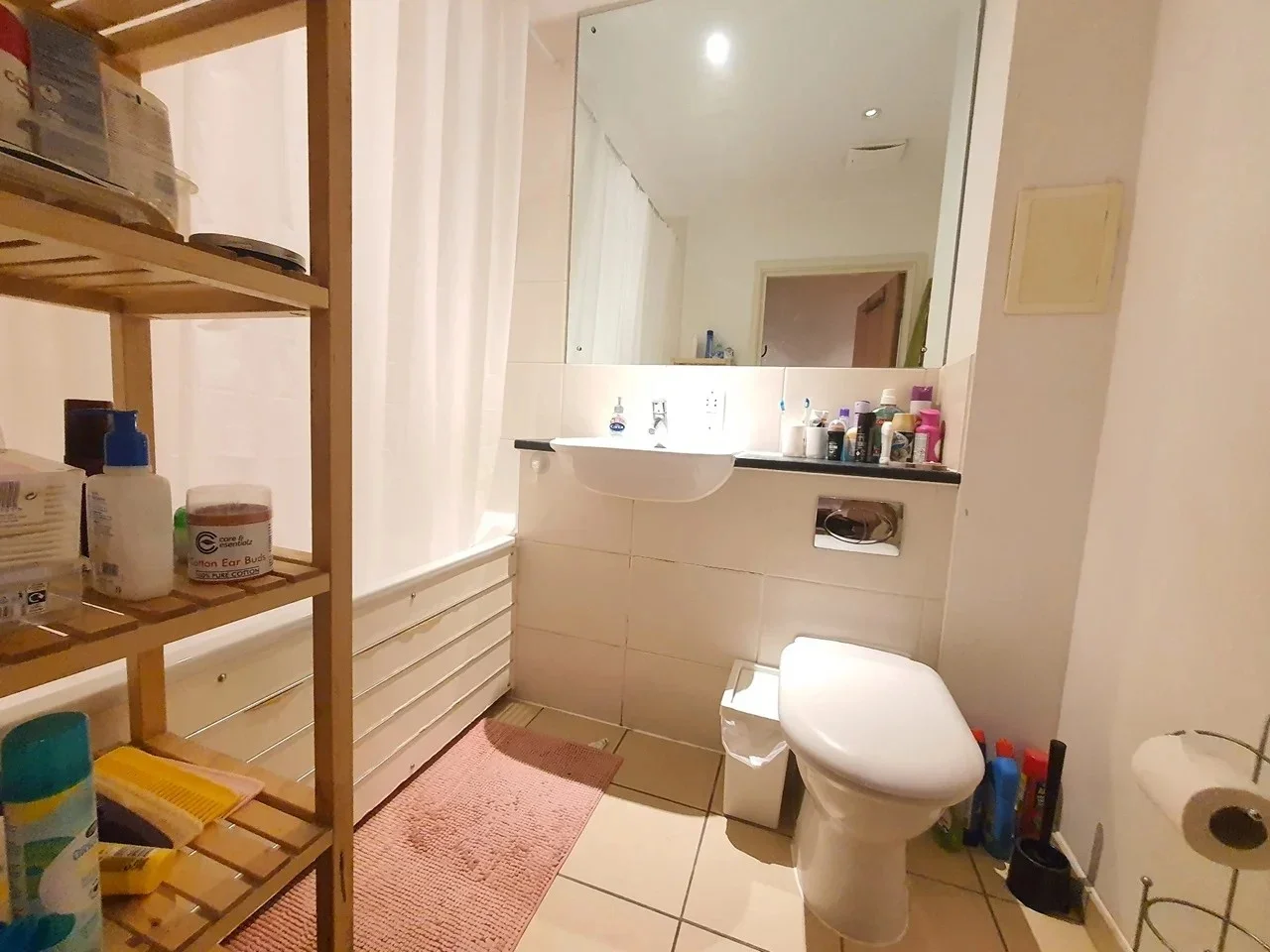 Flat Capulet Square in Greater London