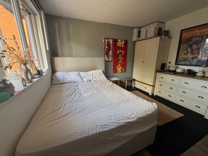 Room North Road in Greater London