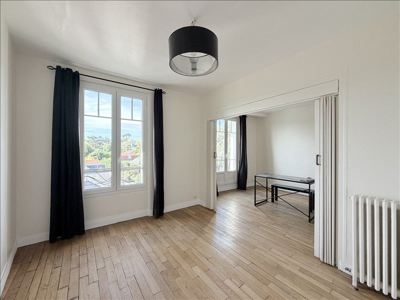 Flat Rue de Toulon in Garches