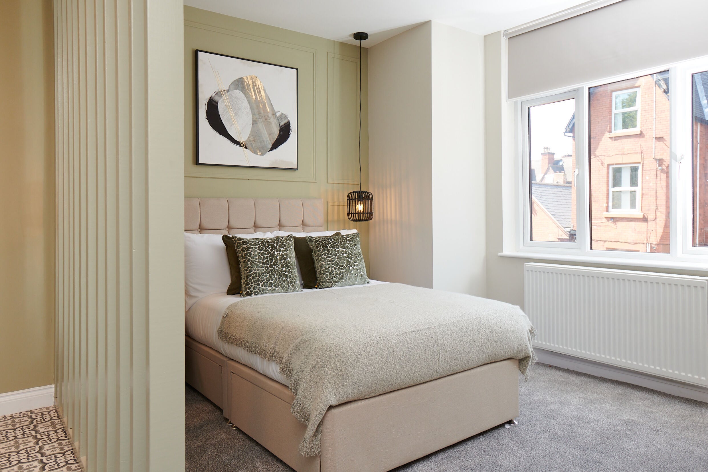 Room Hope Drive in Nottingham