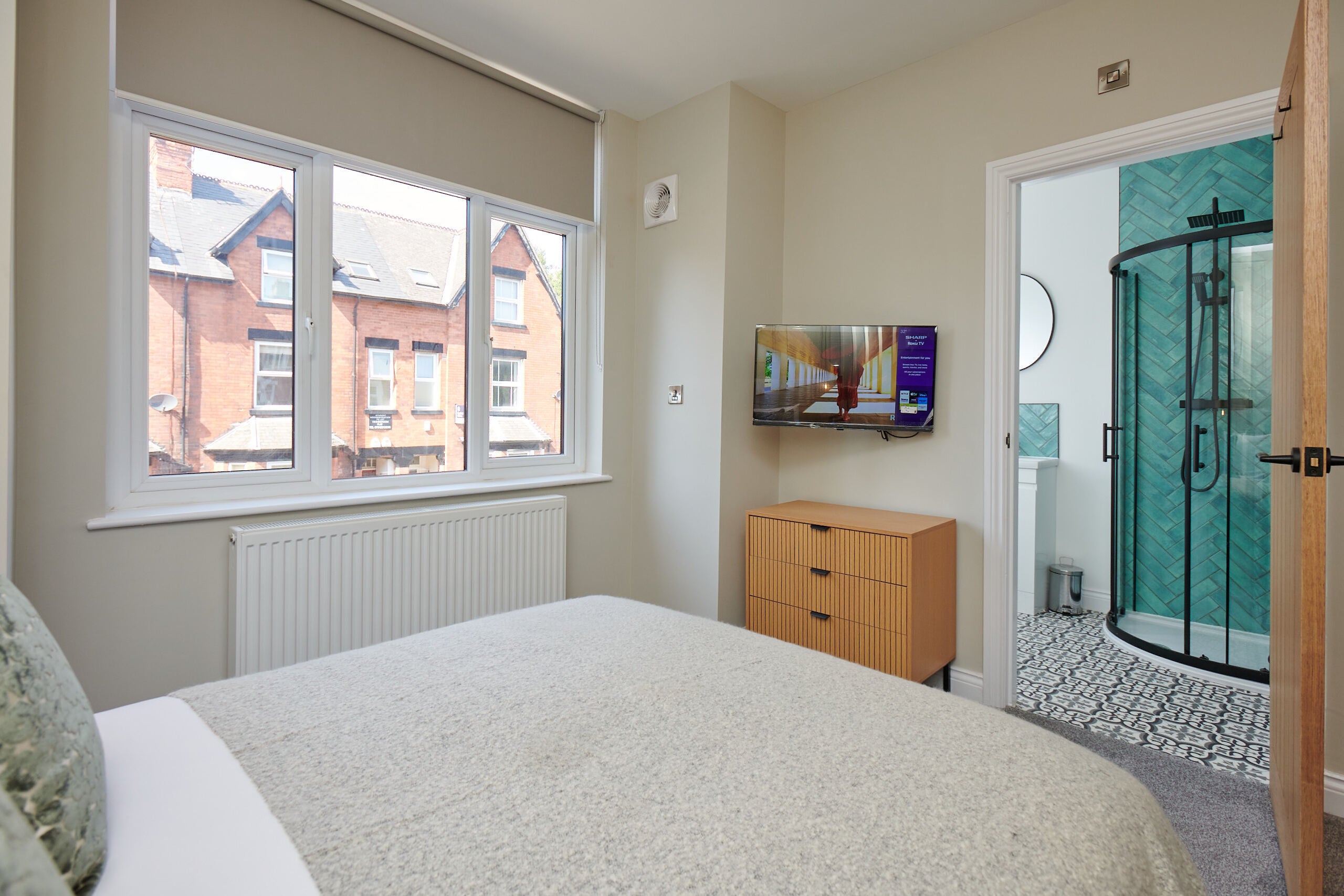 Room Hope Drive in Nottingham