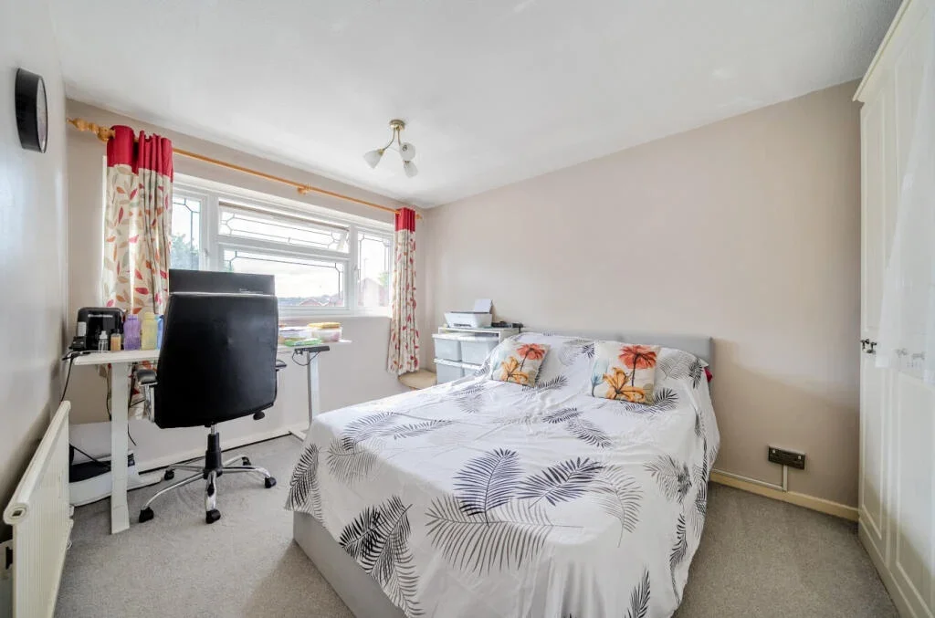 House Wayne Close in Greater London