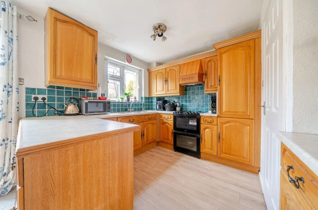House Wayne Close in Greater London