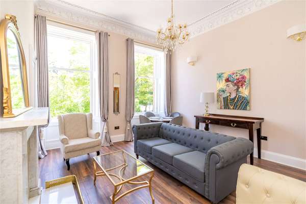 Flat Bellevue Crescent in City of Edinburgh