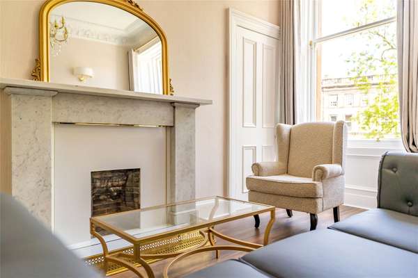 Flat Bellevue Crescent in City of Edinburgh