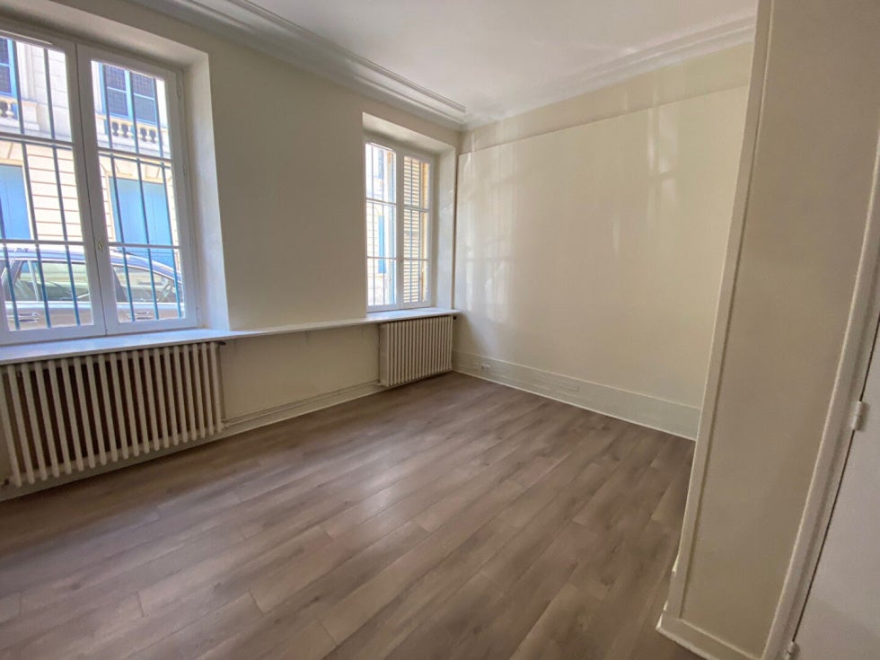 Appartement Rue de l'Assemblée Nationale à Versailles