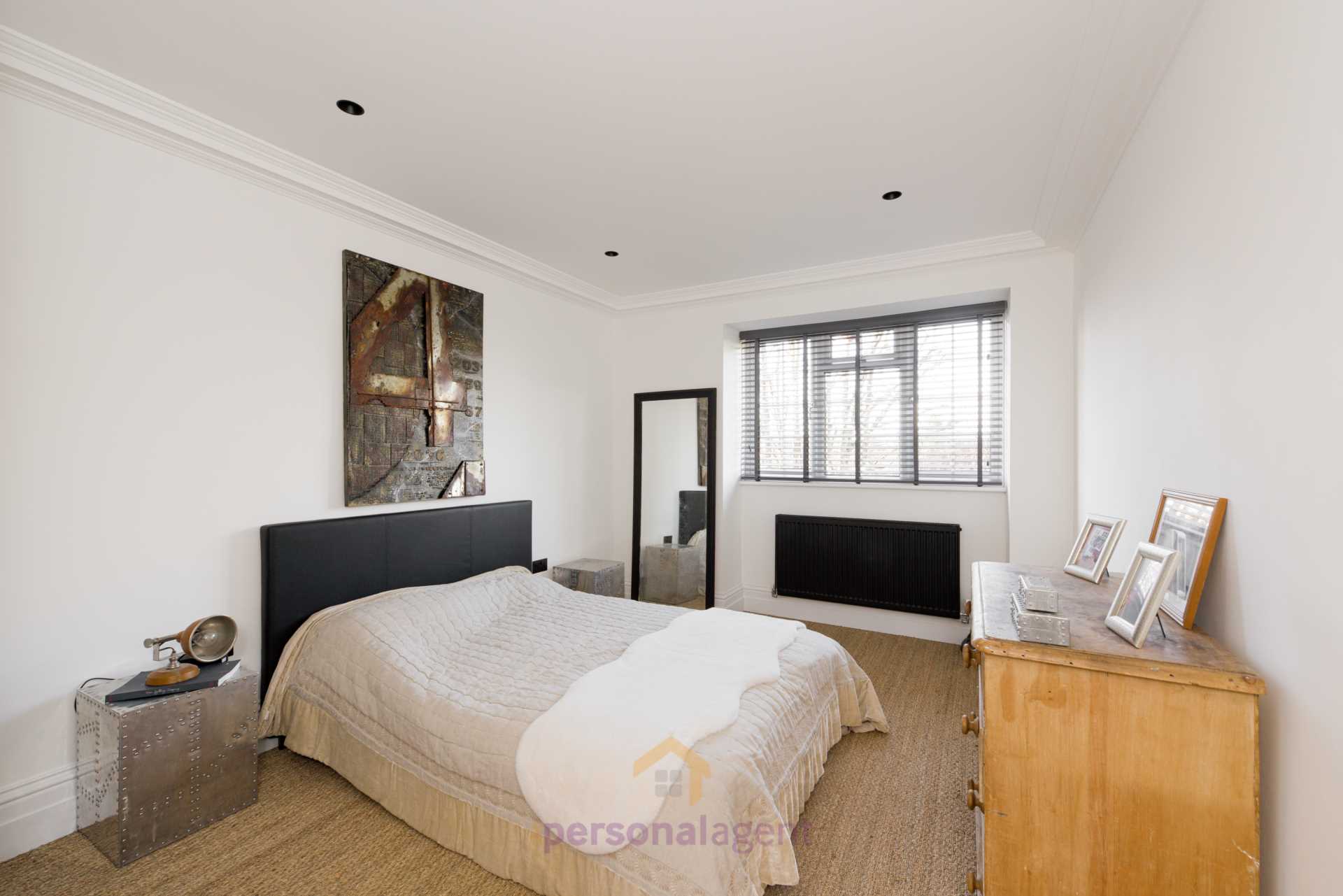 Flat Danehurst Court in Epsom and Ewell