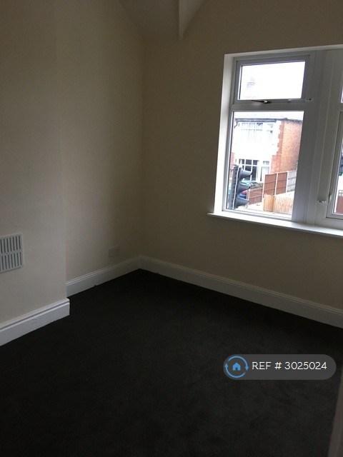 Flat Clarence Road in Hinckley and Bosworth