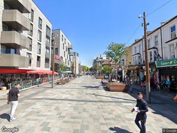 Flat High Street in Greater London
