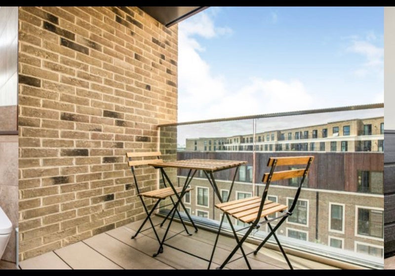 Flat Abercrombie Road in Greater London