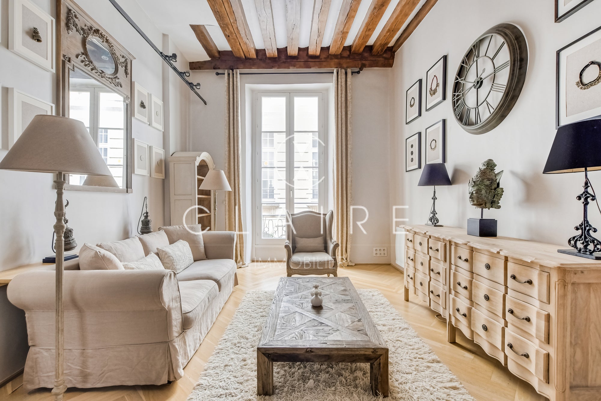 Flat Rue Aubriot in Paris