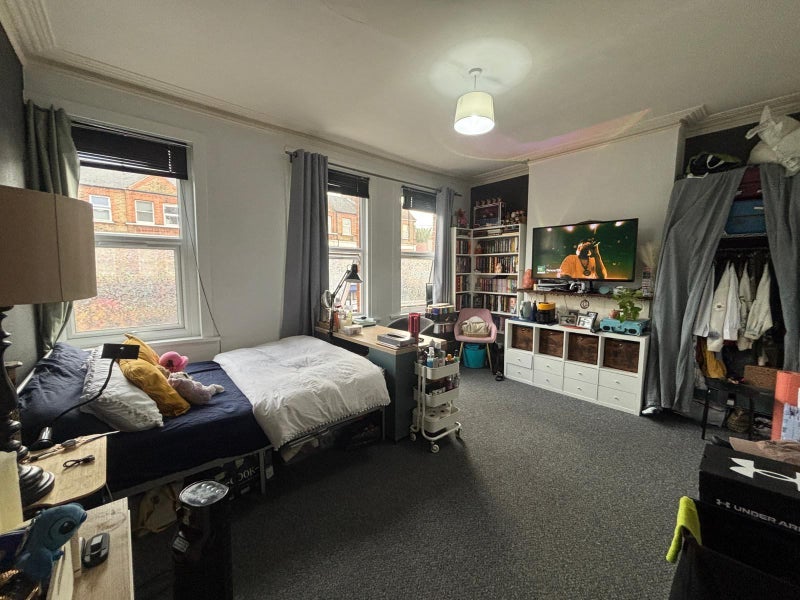 Room Honor Oak Park in Greater London