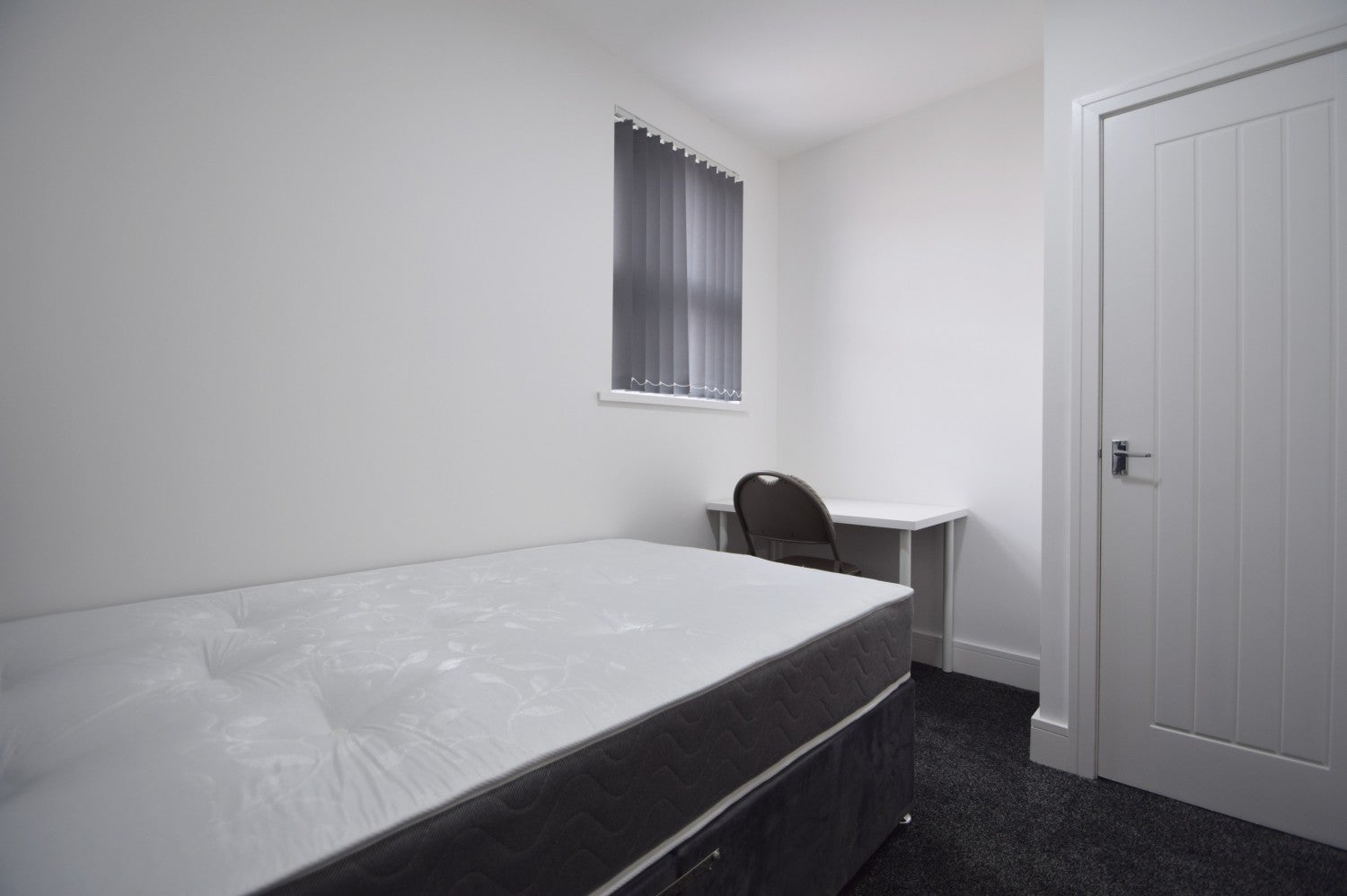Flat Monthermer Road in Cardiff