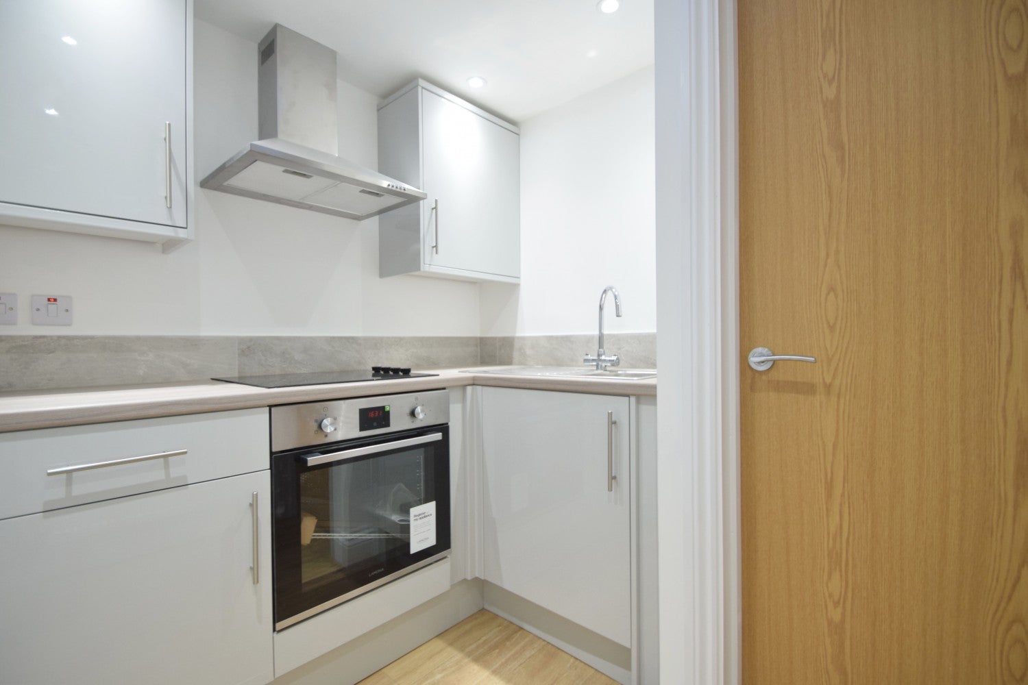 Flat Monthermer Road in Cardiff