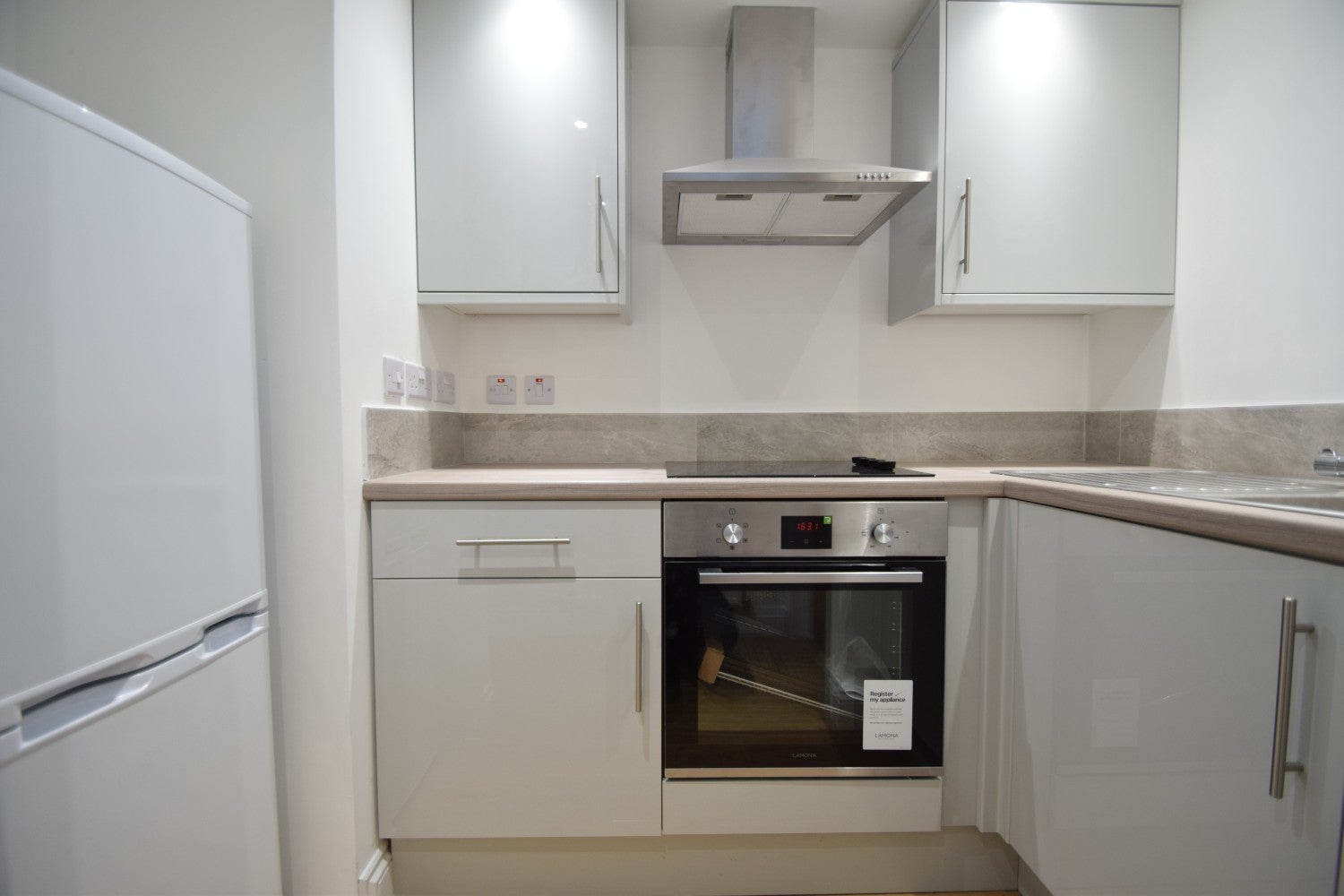 Flat Monthermer Road in Cardiff