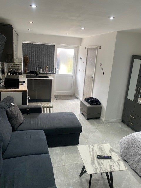 Room St Paul's Road in Sandwell