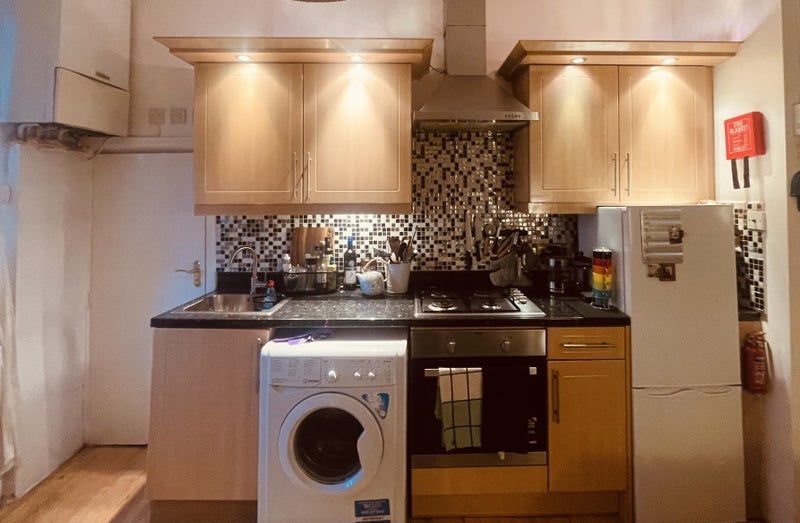Room Chiswick High Road in Greater London