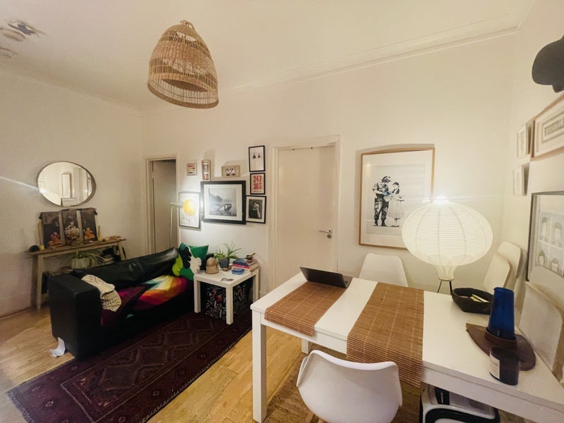 Room Chiswick High Road in Greater London