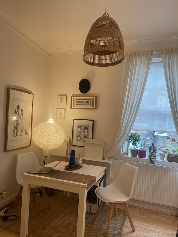 Room Chiswick High Road in Greater London
