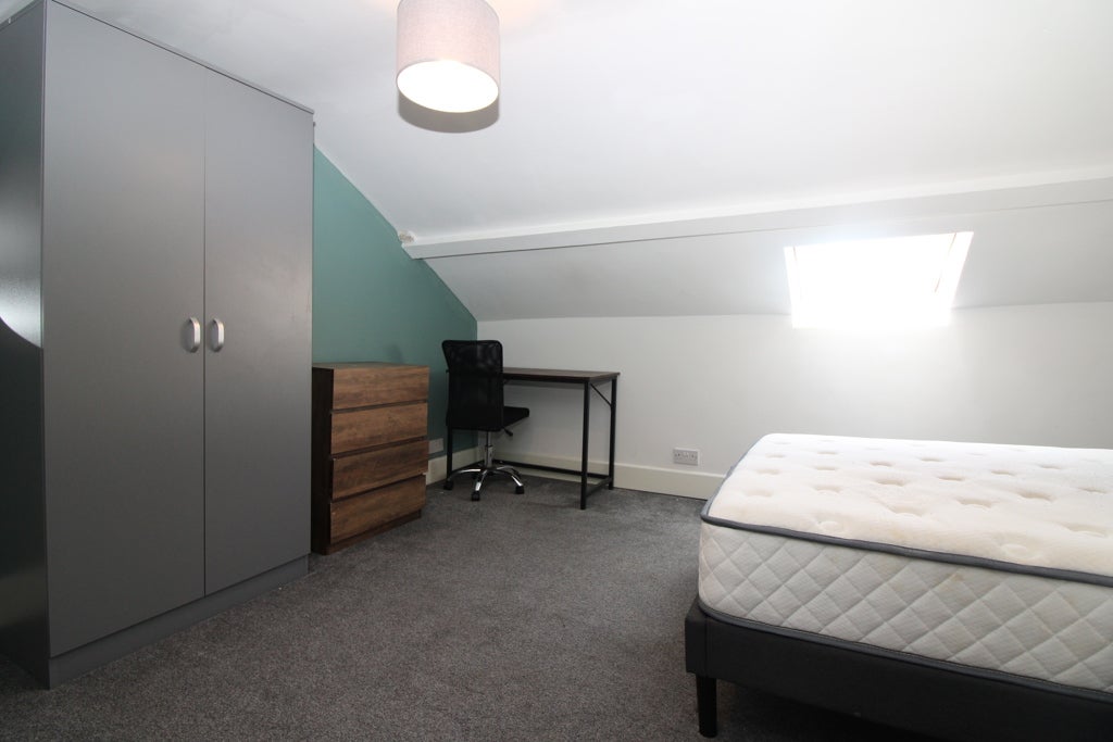 Room Lawrence Street in Darlington