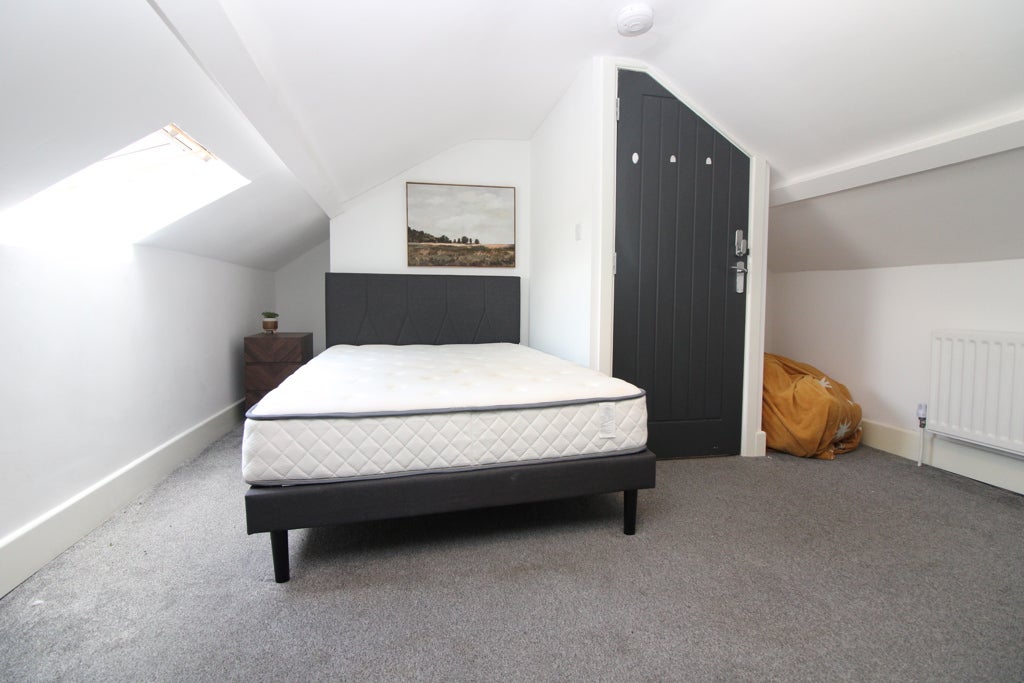 Room Lawrence Street in Darlington