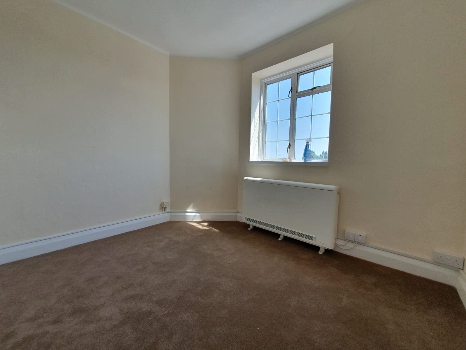 Flat Great West Road in Greater London