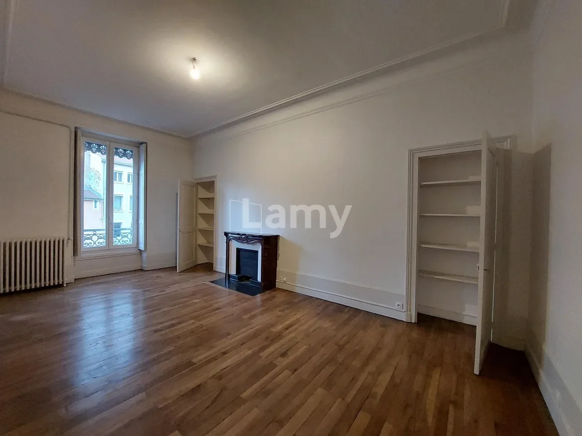 Appartement Place Sainte-Claire à Grenoble