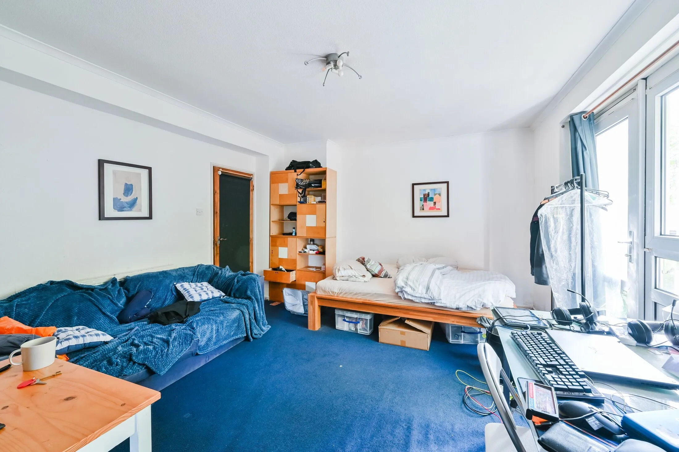 Flat Compton Close in Greater London