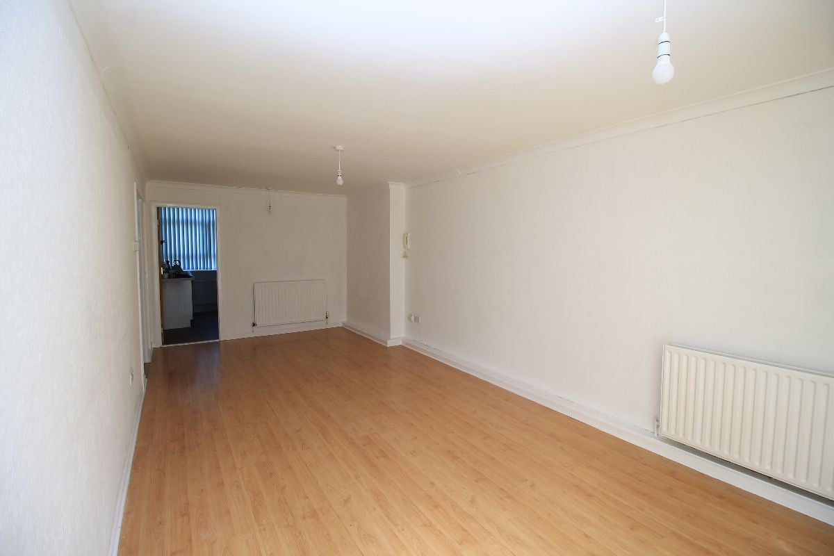 Flat Neville Road in Rugby