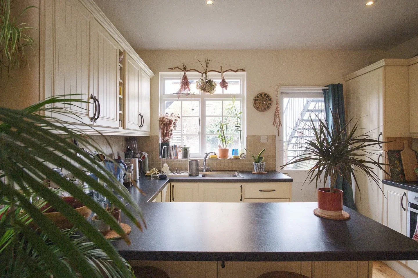 Flat Canon Beck Road in Greater London