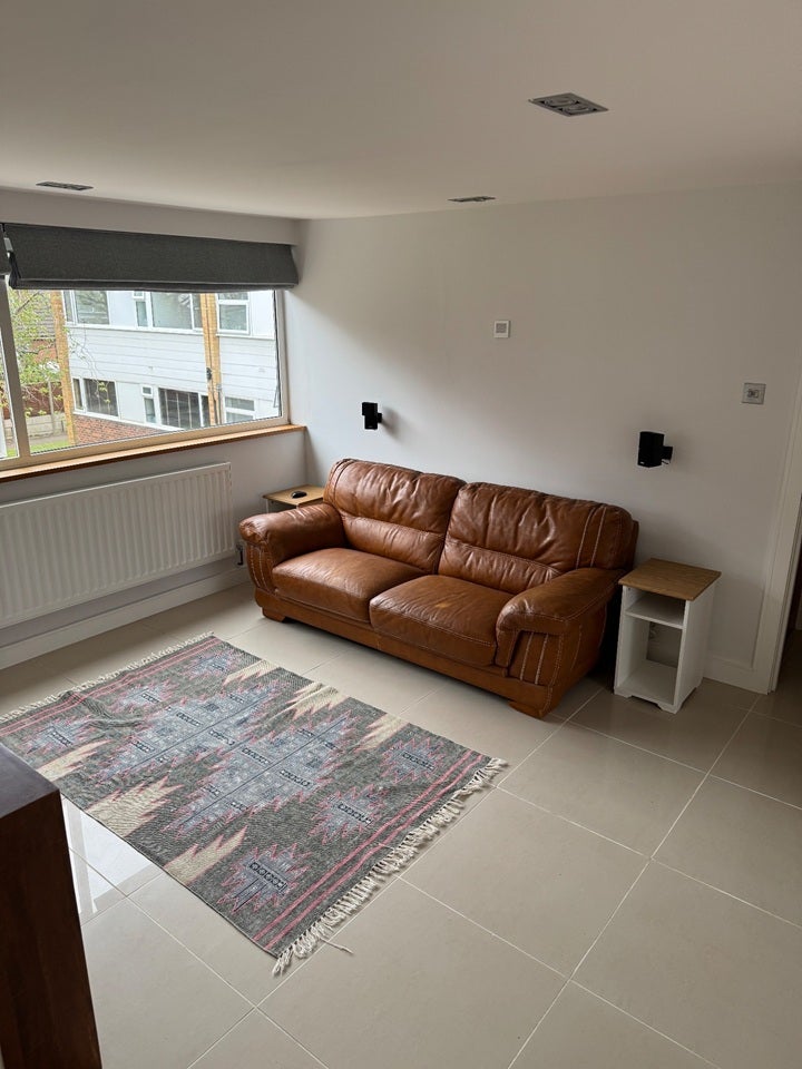 Room Hazelbank Road in Borough of Runnymede